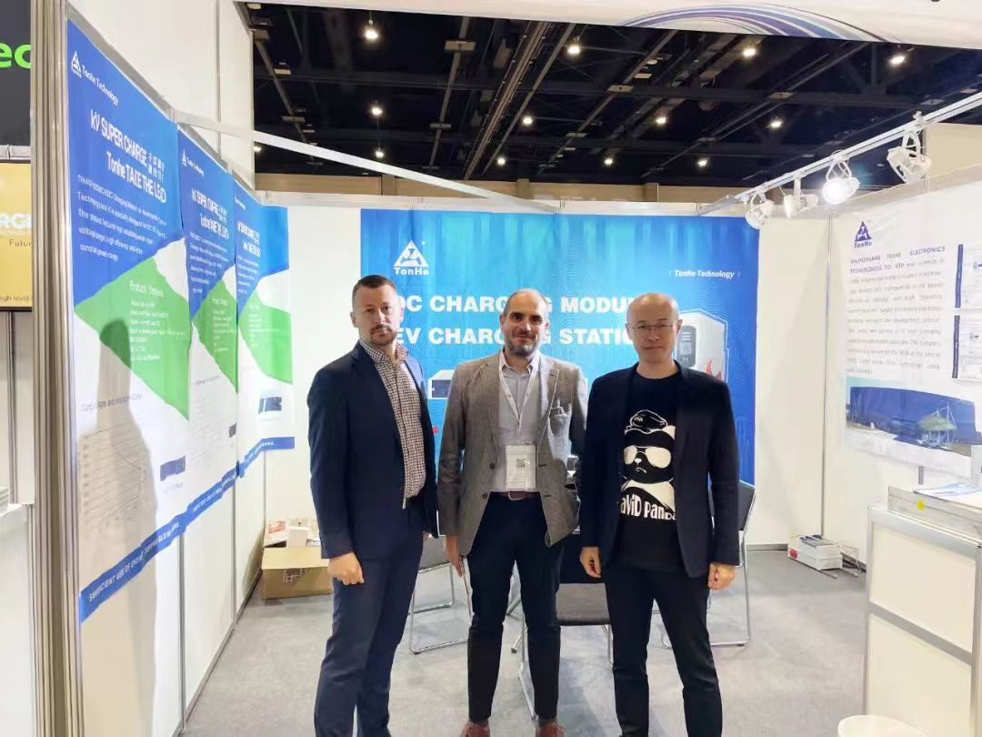 KV-Schnellladung, die die Welt zum Leuchten bringt